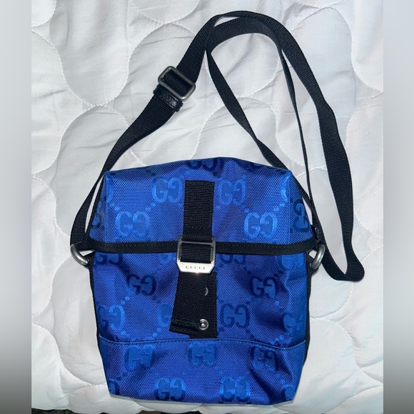 BLUE GUCCI GG ECONYL OFF THE GRID MESSENGER BAG - Picture 9 of 13